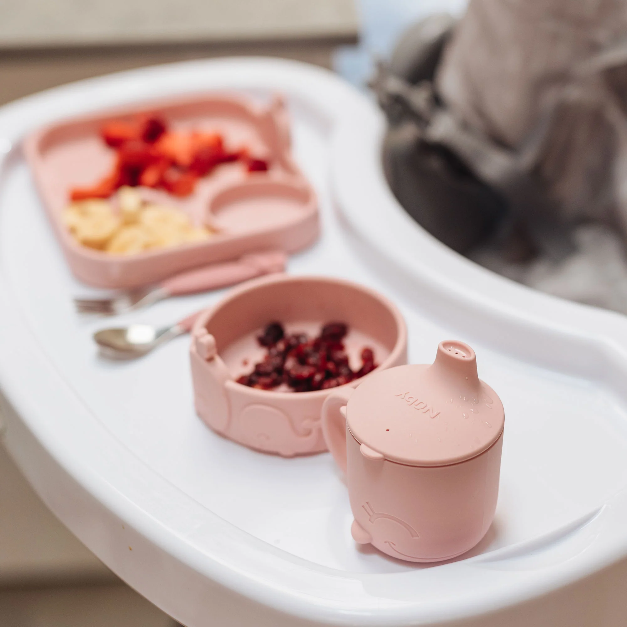 Animal Friends 6-Piece Dinnerware Set - Pink Whale - Image 3