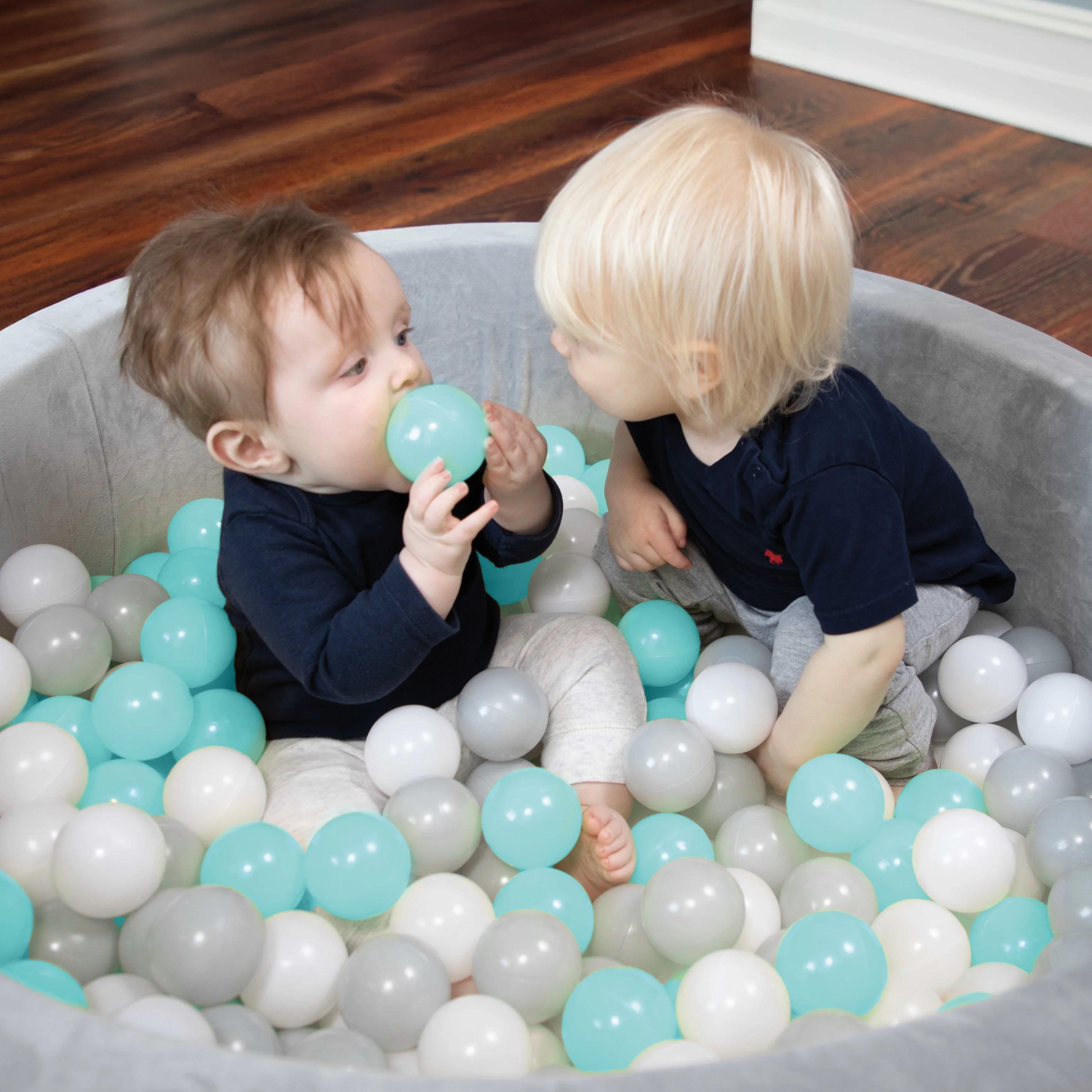 Kids' Ball Pit for Home with 200 Balls | Aqua - Image 6